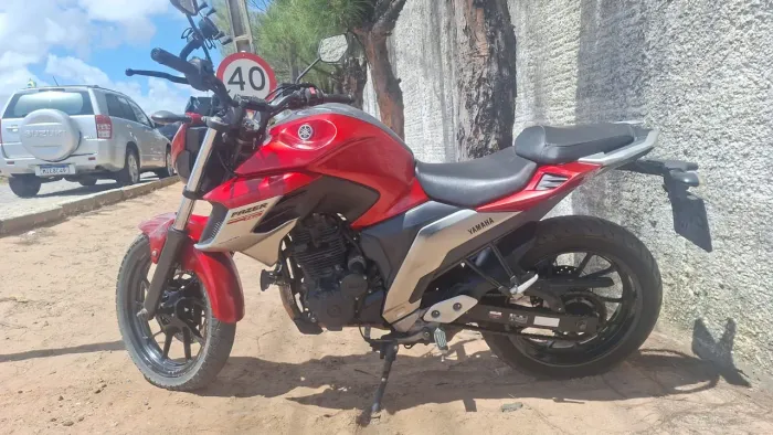 Fazer 250