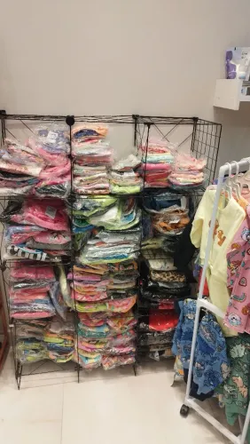 Vende-se lote de roupa infantil e adulto
