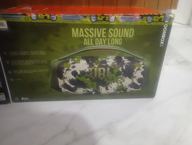 Vendo caixa boombox 3