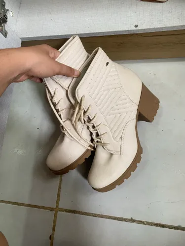 Bota feminina 