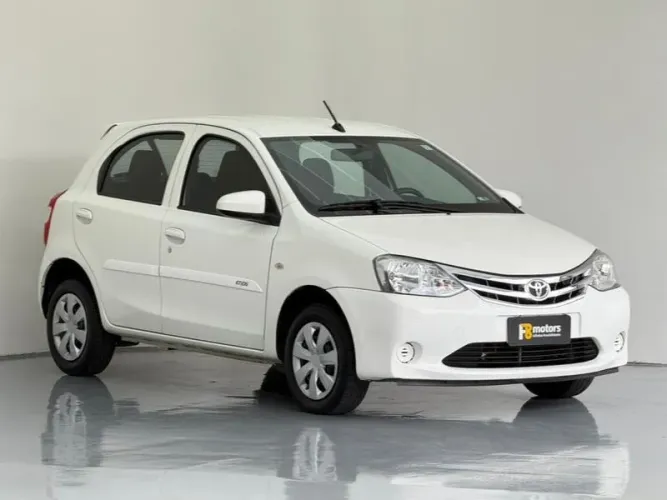Toyota Etios X 1.3 Flex 16V 5P Mec. 2017
