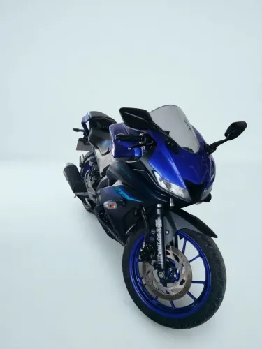 Yamaha R15