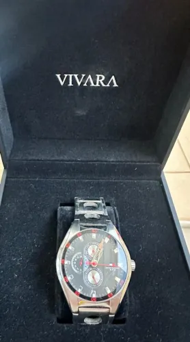 Relógio Tommy Hilfiger Original em aço polido e escovado com quatro marcadores