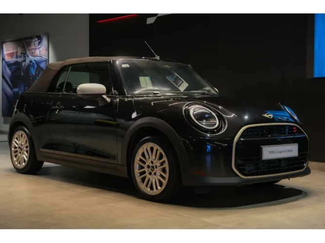 Mini Cooper 2.0 16V Twinpower Gasolina S Cabrio Steptronic 2026