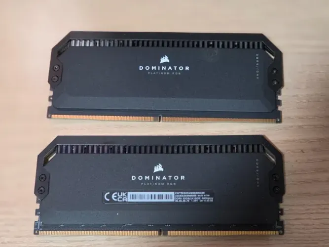 Memória Ram Corsair Dominator Platinum Rgb 32gb 2x16gb 5600
