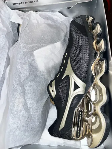 Mizuno Wave Prophecy 15