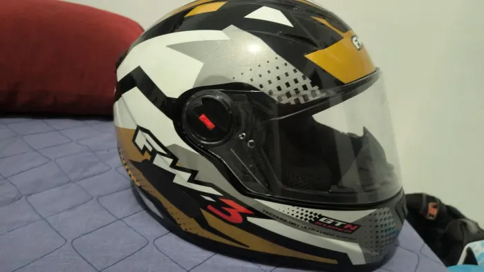 CAPACETE MOTO SEMI NOVO SW3 SUPER