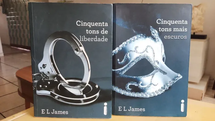 Cinquenta tons de liberdade e cinquenta tons mais escuros