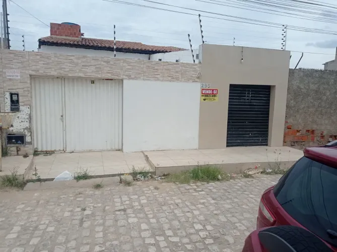 VENDO - CASA 3/4 (SENDO 01 SUÍTE) + PONTO COMERCIAL - BAIRRO JOAO XXIII - JUAZEIRO-BA
