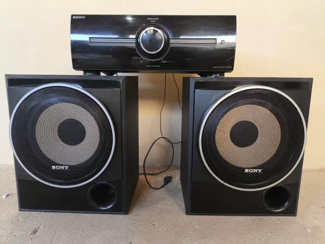 2 Subwoofer Sony 10 polegadas + amplificador Sony