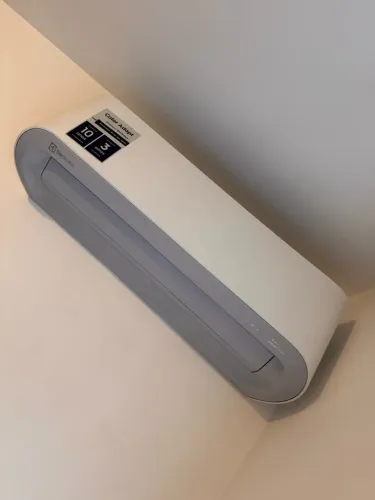 Vendo ar Split quente e frio inverter 12mil