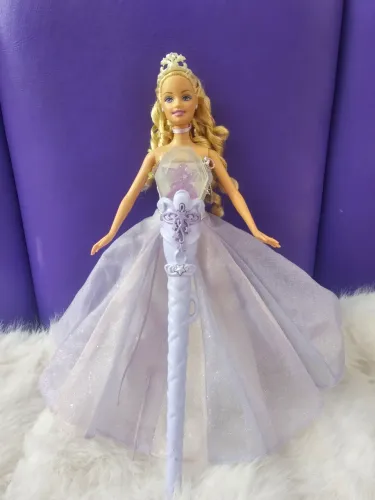 Barbie Anika magia de aladus FUNCIONANDO 