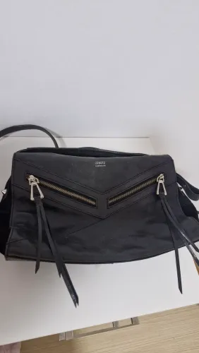 Bolsa preta Schutz Suri