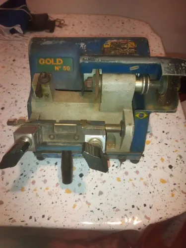 Máquina de cortar chaves Yale - Gold 50 - 127/220v - 12v