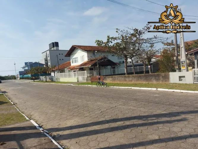 Terreno - quadra mar - no bairro Meia Praia - Navegantes