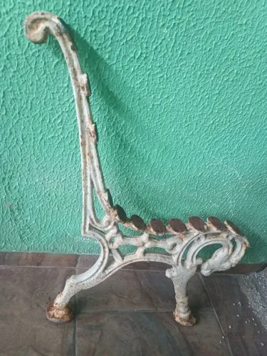 Banco de Jardim apenas 1 pé ferro fundido