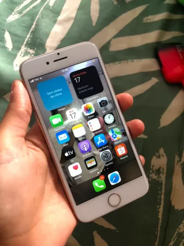 IPHONE 8