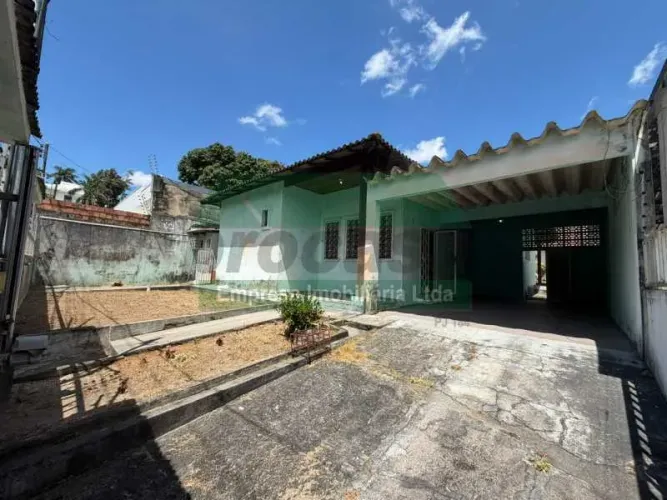 Casa Comercial em Aleixo no Conjunto Morada do Sol