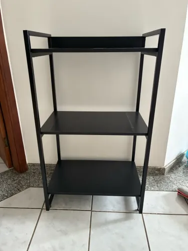Estante com 3 prateleiras