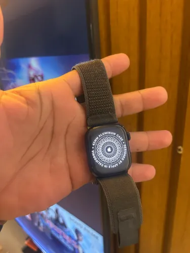 APPLE WATCH SÉRIE 11 42MM ?