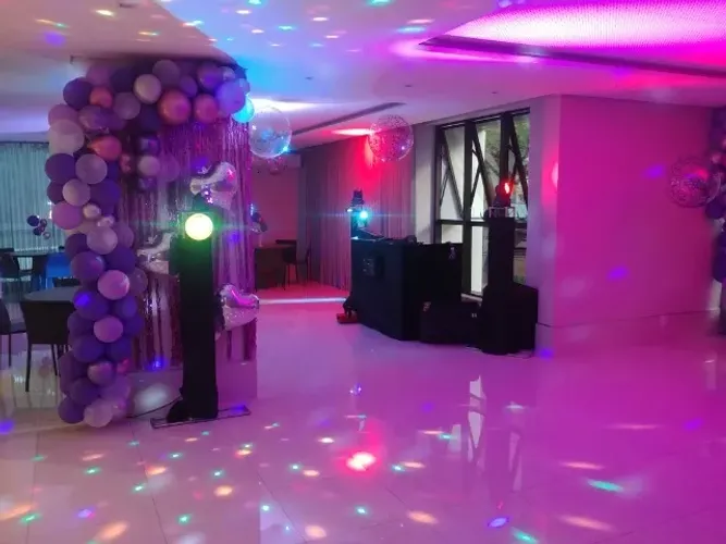 DJ HENRIQUE SOM E ILUMINAÇÃO