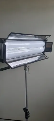 ILUMINADOR MAKO