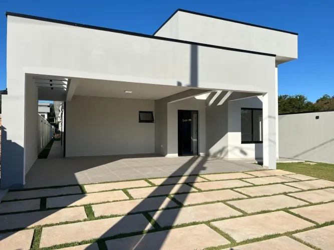 Casa nova e térrea à venda no condomínio Águas do Paraíba em Guararema