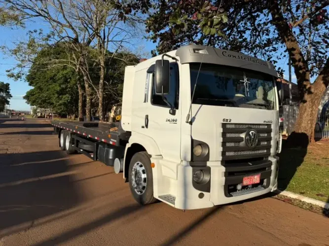 Volkswagem 24-280 plataforma guincho