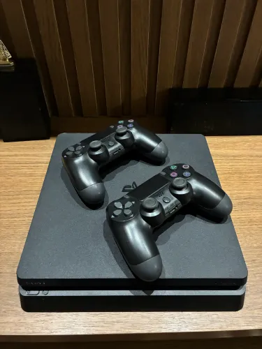 Ps4 slim 1 tera ( passo cartão )