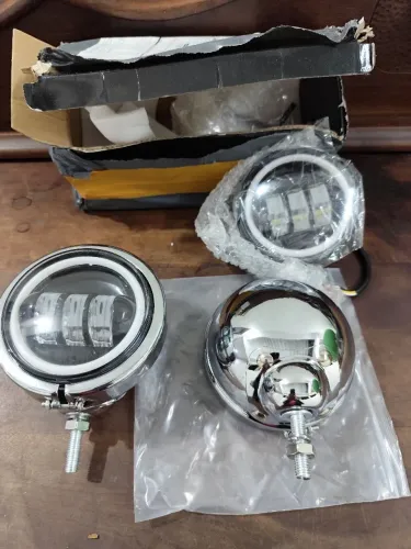Faróis de milha cromado motos e carro 