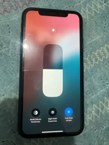 iPhone XR 64gb todo original sem marcas de uso 