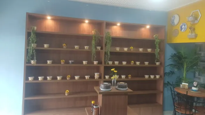 Prateleira e ilha para loja e escritorio