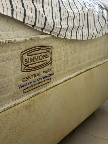 Cama Box + Colchão Simmons Central Park - Molas Ensacadas de Hotelaria (Super Macio)
