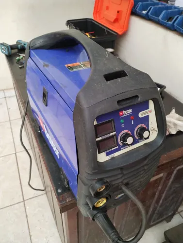 Máquina de solda multiprocesso
