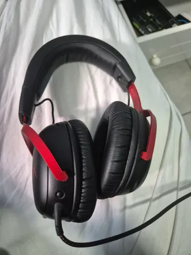 HyperX Cloud III Original - 4 Meses de Uso 