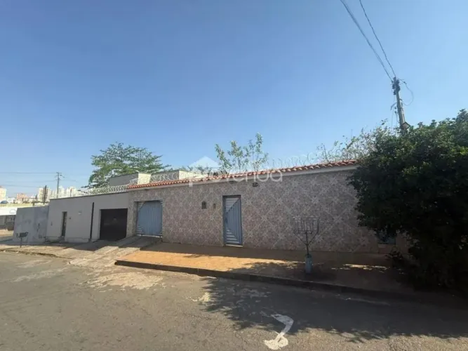 CASA 04 QUARTOS 01 SUÍTE - SETOR MARECHAL RONDON - GOIÂNIA