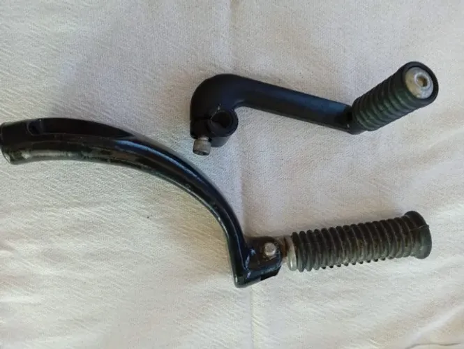 Vendo Suporte de Pedaleira e Comando Harley 883 