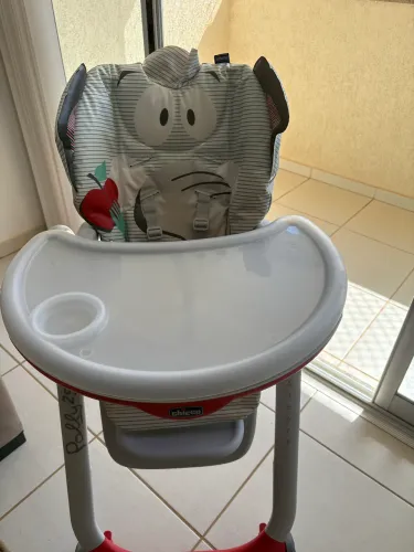Cadeira de Alimentação Elephant Chicco Polly To Start