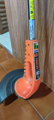 Aparador de Grama 220V com 30 metros de fio.