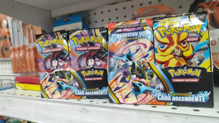 Vendo cartas pokémon, cada pacote de cartas 35