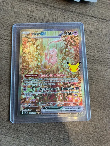 Carta Pokémon Mew ex 152/128 - Edição 30 Anos