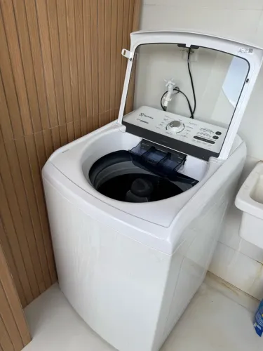 Máquina LAVA ROUPAS ELECTROLUX 17 KG