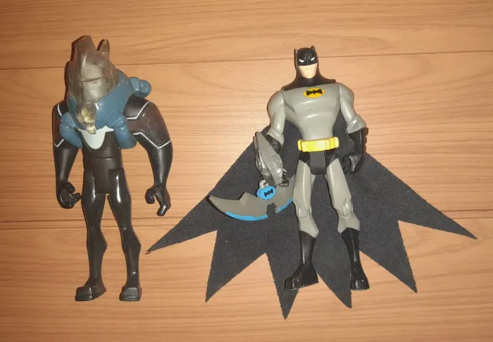 The Batman 2004 Boneco/Figura Articulada 15cm com Grapple + Senhor Frio | Mattel Originais