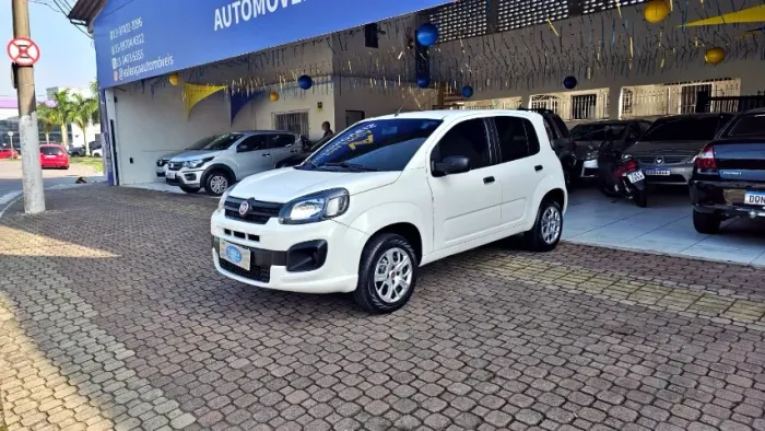 Fiat Uno Attractive 1.0 EVO Fire Flex 8V 5P 2021
