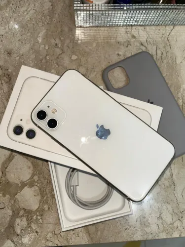 Iphone 11 64GB Branco | Face ID OK | Caixa Original | Leia a descrição