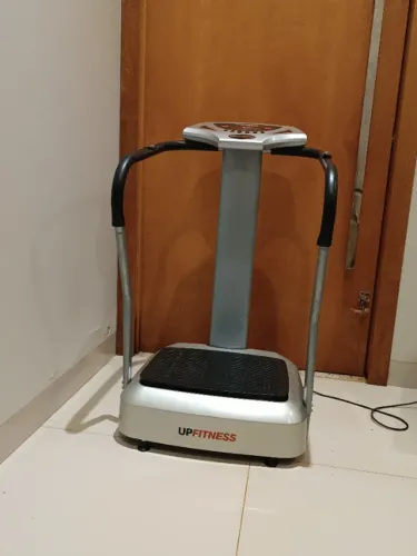 Plataforma vibratória de ginástica 