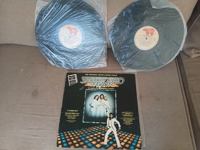 Disco de vinil Bee gees embalos de sabado a noite