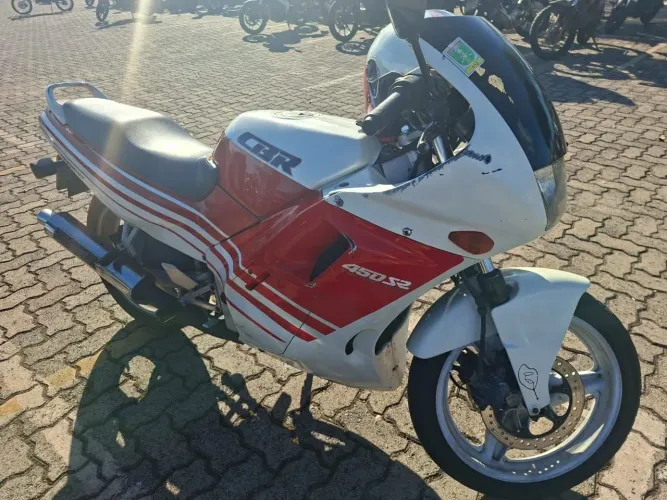CBR 450SR RELÍQUIA