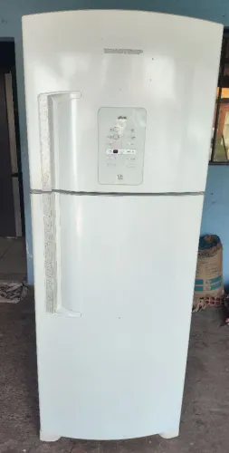 Geladeira Brastemp Frost Free com painel digital