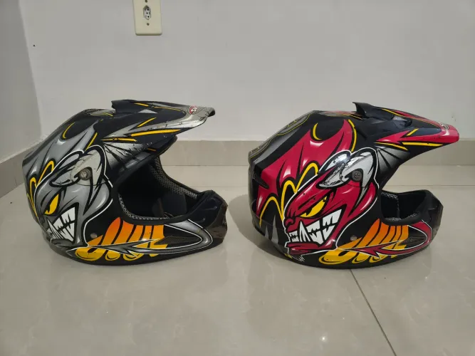 Capacetes de trilha